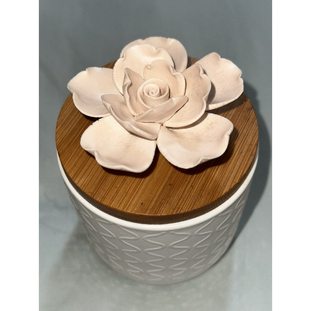 Passive Oil Diffuser Ceramic Rose Succulent Flower Bamboo Lid